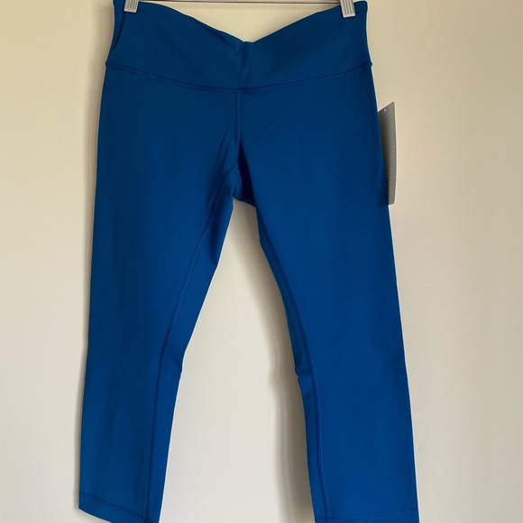 lululemon Wunder Under Crop III - Picture 3 of 6